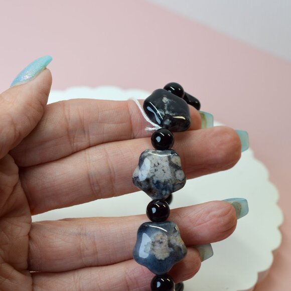 Black Flower Agate Star Bracelet - Picture 2 of 5